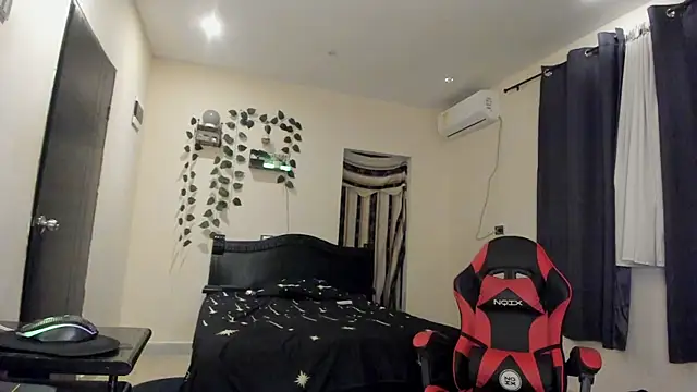 Snapshot of johan_beley_ chatting on 09/30/25, 01:38 johan beley online show from 09/30/25, 01:38