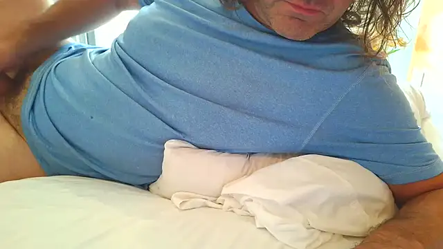 costanza7070 online show from 04/15/26, 06:48