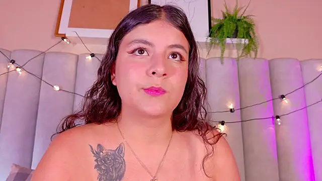 Snapshot of EngelStone chatting on 11/25/25, 07:36 EngelStone online show from 11/25/25, 07:36