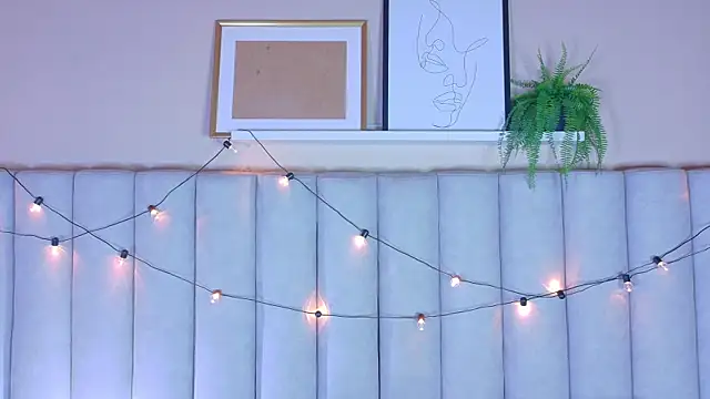 Snapshot of EngelStone chatting on 12/05/25, 07:32 EngelStone online show from 12/05/25, 07:32