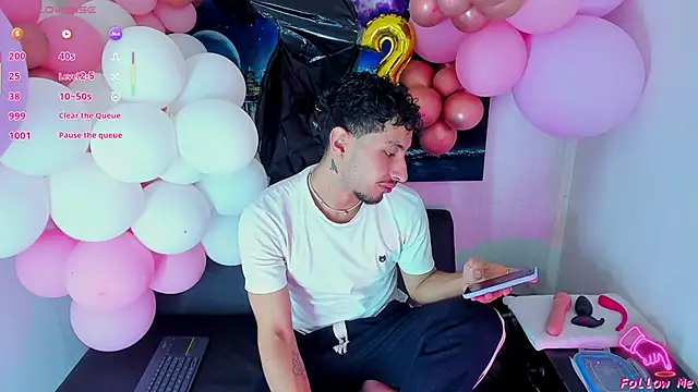 Piggy Eddy online show from 10/01/25, 08:48