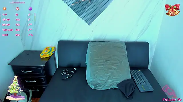 Piggy Eddy online show from 12/15/25, 04:50