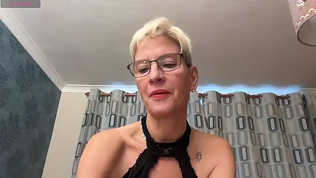 JennyHazel1 online show from 11/04/25, 03:33
