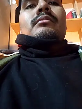 Snapshot of sebasj9812 chatting on 09/20/25, 11:06 sebasj9812 online show from 09/20/25, 11:06