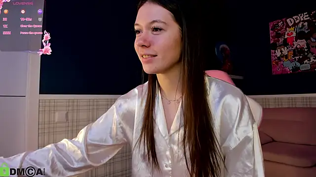 Nicole Charm online show from 04/16/26, 12:22