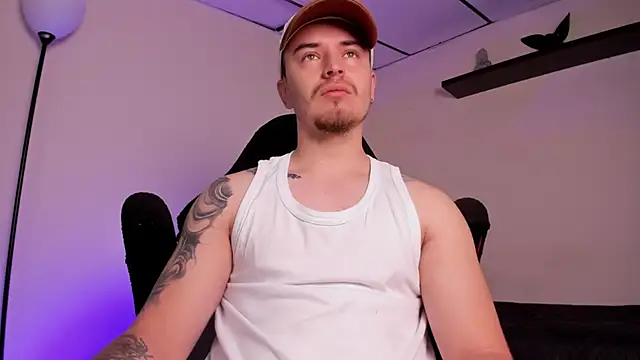 Snapshot of james_connor2 chatting on 11/30/25, 02:54 james connor2 online show from 11/30/25, 02:54