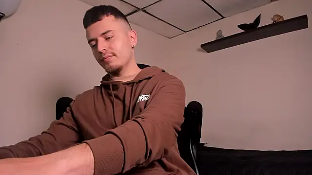 james connor2 online show from 12/20/25, 06:48