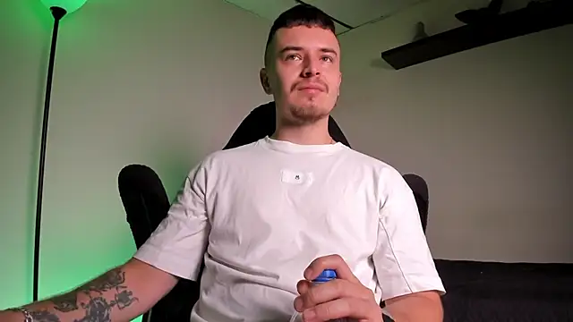 james connor2 online show from 02/08/26, 03:26