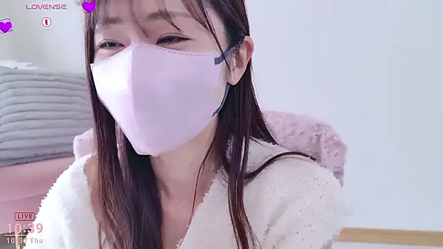 meg 0901 online show from 10/30/25, 01:40