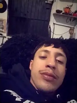 Snapshot of Gibbzmx chatting on 11/12/25, 05:30 Gibbzmx online show from 11/12/25, 05:30