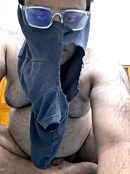 Snapshot of shree7776trrr chatting on 10/21/25, 12:50 shree7776trrr online show from 10/21/25, 12:50