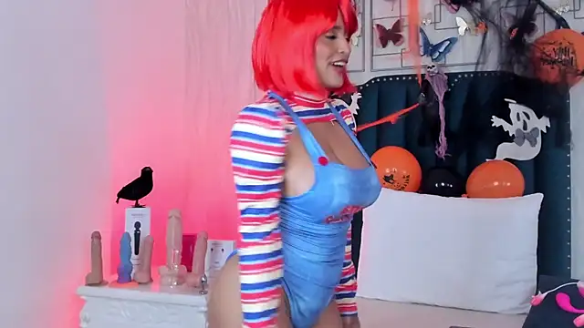 Snapshot of samara_warren chatting on 10/31/25, 12:06 samara warren online show from 10/31/25, 12:06