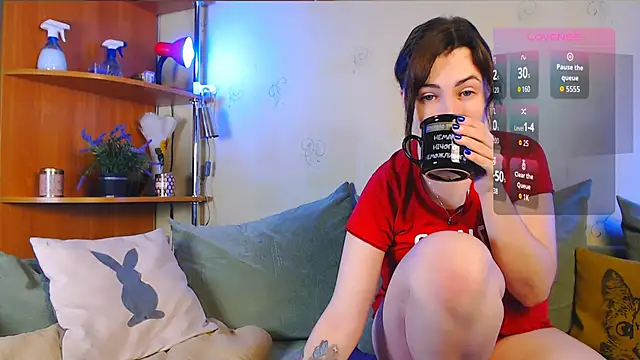 Snapshot of Caroline1995 chatting on 10/25/25, 07:27 Caroline1995 online show from 10/25/25, 07:27