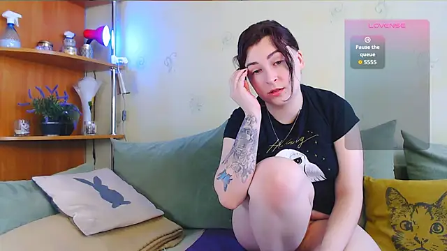 Snapshot of Caroline1995 chatting on 11/25/25, 08:03 Caroline1995 online show from 11/25/25, 08:03