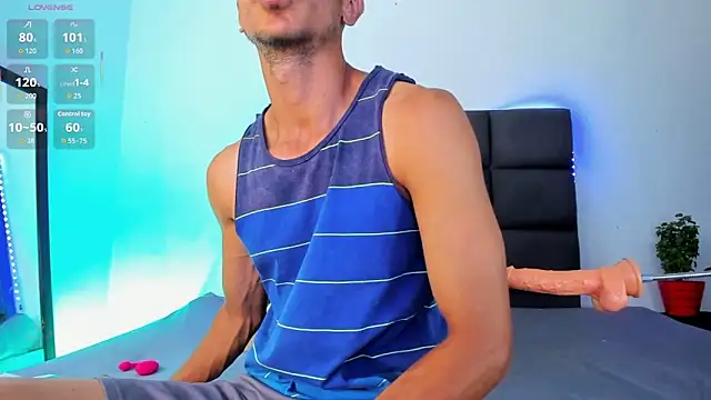 Snapshot of steven_hott8 chatting on 10/30/25, 07:03 steven hott8 online show from 10/30/25, 07:03