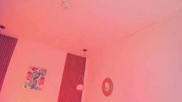 Snapshot of TiffanyWright chatting on 11/22/25, 11:42 TiffanyWright online show from 11/22/25, 11:42