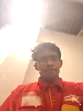 Snapshot of VL25DN26 chatting on 10/28/25, 07:45 VL25DN26 online show from 10/28/25, 07:45