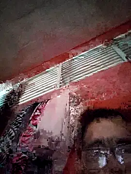 Snapshot of VL25DN26 chatting on 10/29/25, 03:36 VL25DN26 online show from 10/29/25, 03:36