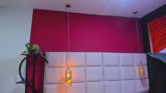 Amberluy online show from 04/17/26, 07:50