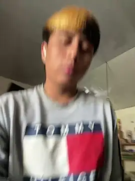 Snapshot of FlpGmz chatting on 09/26/25, 06:12 FlpGmz online show from 09/26/25, 06:12