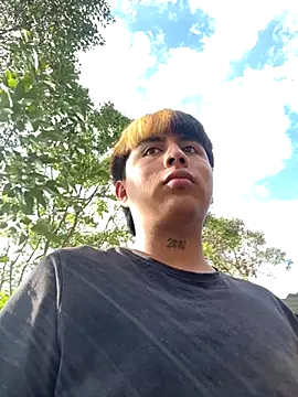 Snapshot of FlpGmz chatting on 10/02/25, 09:00 FlpGmz online show from 10/02/25, 09:00