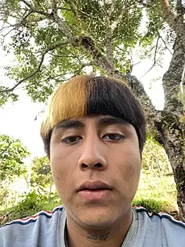 Snapshot of FlpGmz chatting on 10/27/25, 09:08 FlpGmz online show from 10/27/25, 09:08