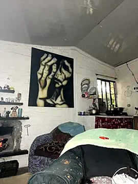 Snapshot of FlpGmz chatting on 10/29/25, 09:49 FlpGmz online show from 10/29/25, 09:49