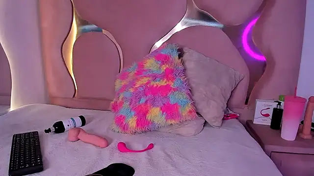 Snapshot of MaiteHT chatting on 03/03/25, 04:46 MaiteHT online show from 03/03/25, 04:46