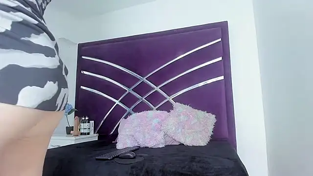 Snapshot of MaiteHT chatting on 10/12/25, 09:03 MaiteHT online show from 10/12/25, 09:03