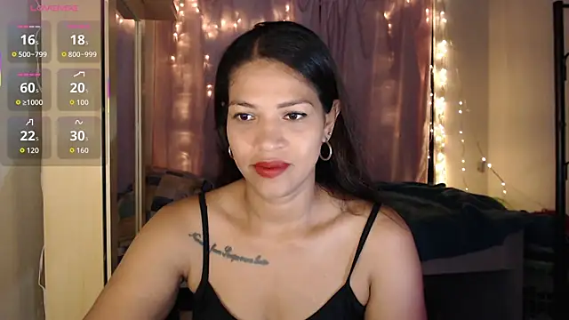 makennaa  online show from 10/20/25, 10:05