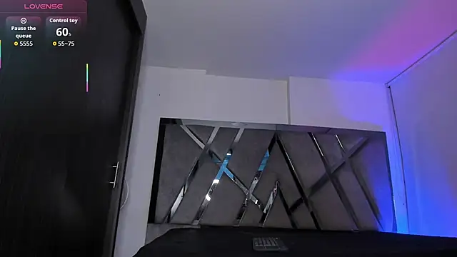 samaay07  online show from 11/22/25, 02:54