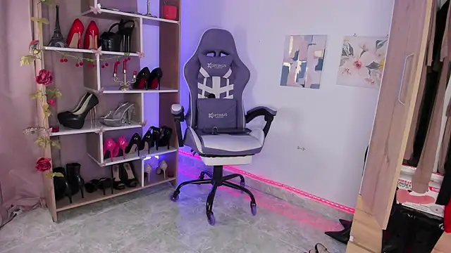 Snapshot of angelica_sparks chatting on 03/01/25, 07:08 angelica sparks online show from 03/01/25, 07:08