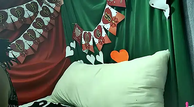 Snapshot of Squirt_Princess chatting on 02/11/25, 03:40 Squirt Princess online show from 02/11/25, 03:40