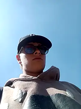 Snapshot of Cuervo_maniaco chatting on 01/18/25, 06:21 Cuervo maniaco online show from 01/18/25, 06:21