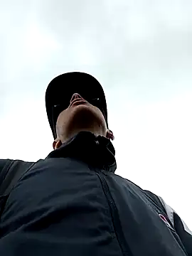 Snapshot of Cuervo_maniaco chatting on 03/05/25, 04:24 Cuervo maniaco online show from 03/05/25, 04:24