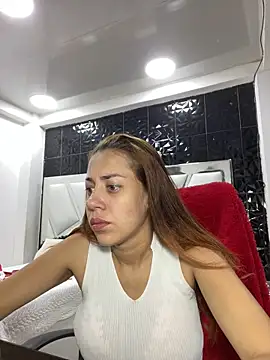 Snapshot of AnnbellaRosse chatting on 02/13/25, 03:14 AnnbellaRosse online show from 02/13/25, 03:14