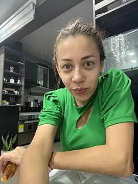 Snapshot of AnnbellaRosse chatting on 02/21/25, 12:38 AnnbellaRosse online show from 02/21/25, 12:38