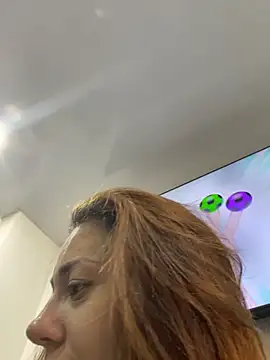Snapshot of AnnbellaRosse chatting on 03/13/25, 03:39 AnnbellaRosse online show from 03/13/25, 03:39