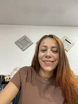 Snapshot of AnnbellaRosse chatting on 03/17/25, 03:29 AnnbellaRosse online show from 03/17/25, 03:29