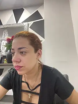 Snapshot of AnnbellaRosse chatting on 11/08/25, 03:01 AnnbellaRosse online show from 11/08/25, 03:01