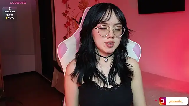 suzumi   online show from 12/03/24, 05:09