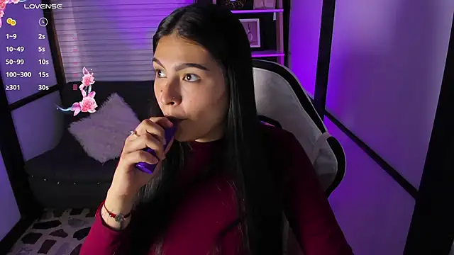 Snapshot of TifanyWhite_ chatting on 01/31/25, 08:43 TifanyWhite online show from 01/31/25, 08:43