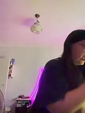 Mizztikaa online show from 12/21/25, 02:35