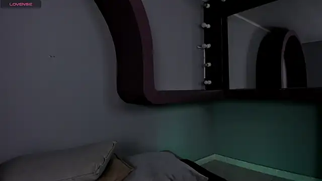 morganlake  online show from 12/20/25, 03:35