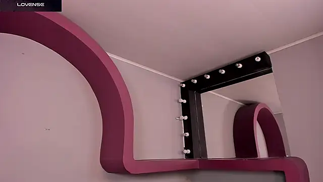 morganlake  online show from 12/23/25, 03:37