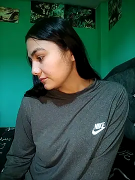 Nahiara velez online show from 04/18/26, 10:43