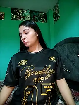Snapshot of Nahiara_velez chatting on 05/15/26, 01:23 Nahiara velez online show from 05/15/26, 01:23