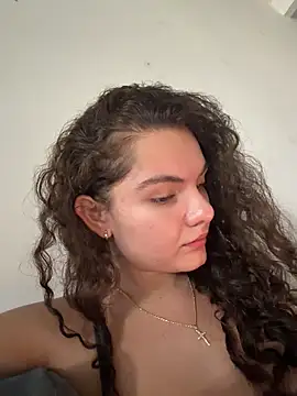 Snapshot of eva_y_marcelo chatting on 06/08/26, 02:17 eva y marcelo online show from 06/08/26, 02:17