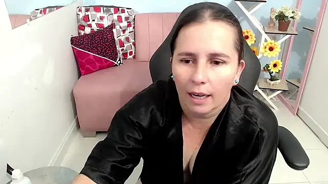 victoria jones online show from 09/24/25, 06:22