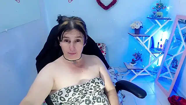 victoria jones online show from 02/10/26, 02:21